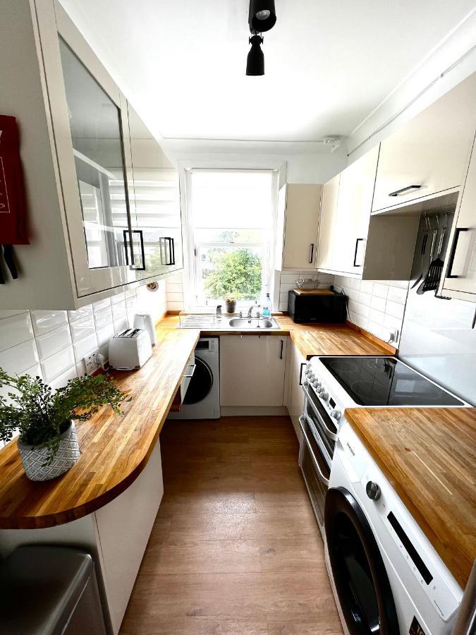 Modern 2-Bed Flat In Town Centre Apartamento Oban Exterior foto